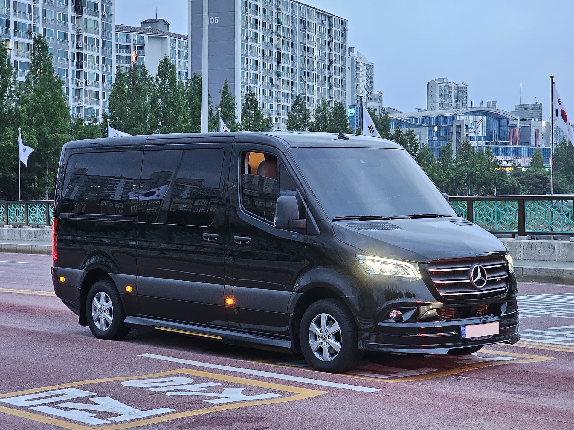 Executive van · Sprinter cabin, leather seating