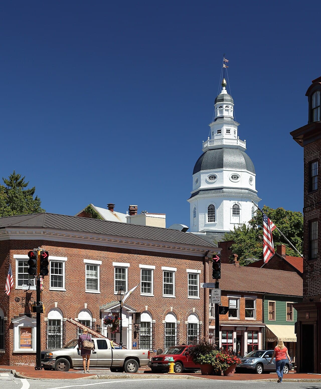 Annapolis State House at dusk